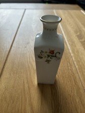 Bud Vase Wedgewood Mirabelle
