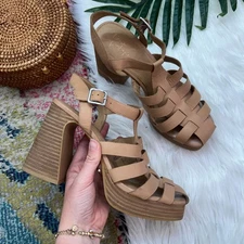Crown Vintage Boho Beige Square Toe Chunky Platform Closed Toe Heeled Sandal 8.5