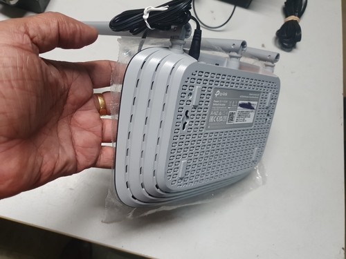 TP-Link Archer C20 AC750 Dual-Band Wireless Router - Total Bandwidth 733 Mbps - Picture 8 of 9