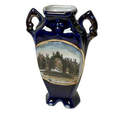 NEWPORT , RHODE ISLAND RI THE BREAKERS Antique Blue Cobalt Souvenir Vase