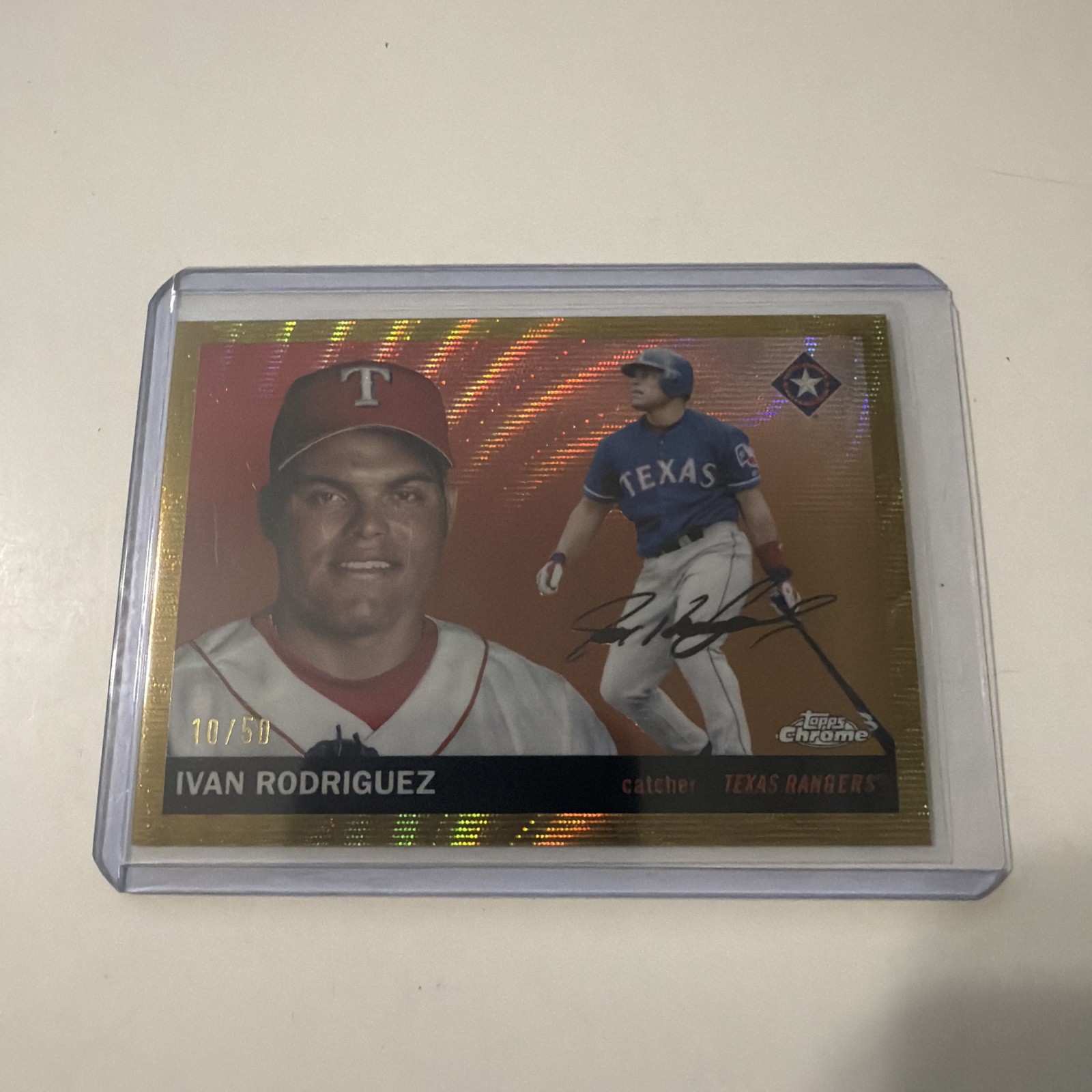 Ivan Rodriguez 2025 Topps Chrome Platinum Baseball Gold Wave 10/50 Rangers HOF