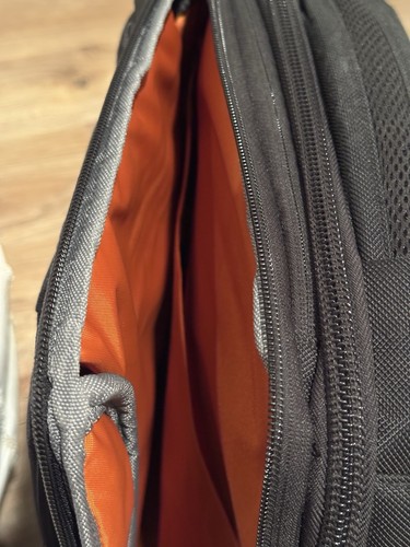 eBags Pro Slim Laptop Backpack Black Professional Weekender Travel EB2146-16 Bag - Afbeelding 3 van 6