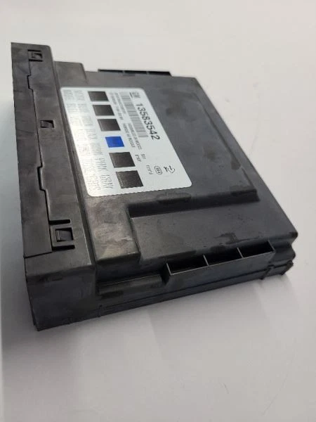 12-14 CHEVROLET CAMARO Body Control Module BCM Right Hand Dash Coupe   - Image 4 of 4