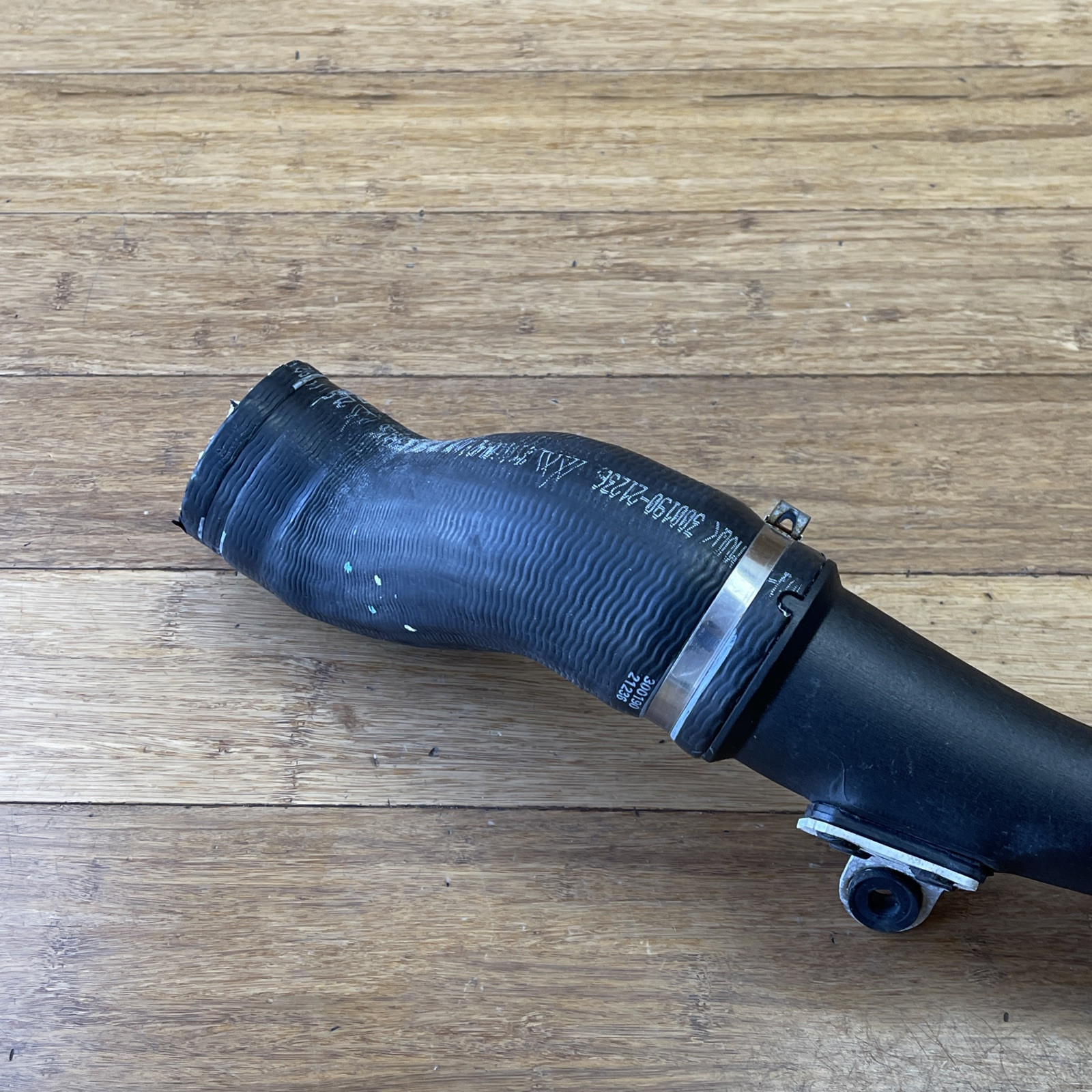 2015-2018 Ferrari California T Engine Intercooler Pipe Tube Hose Right OEM 3K