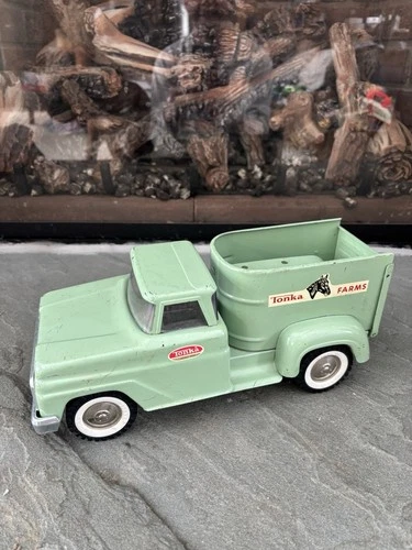 Vintage 1965 Tonka Farms Laurel Green Horse Van Truck #430 Made In USA