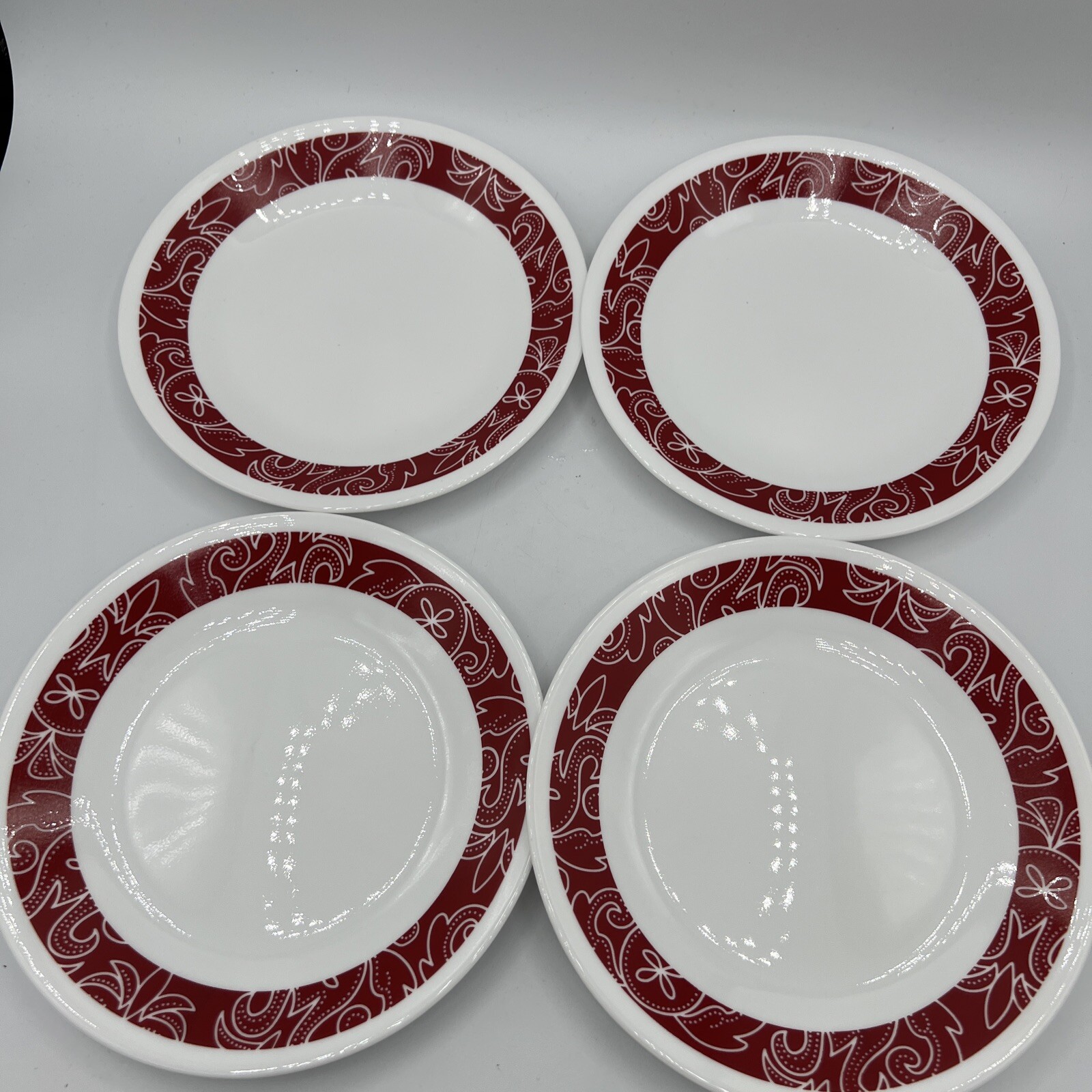 Set of 4 Corelle by Corning Vitrelle BANDHANI Red Bread / Dessert