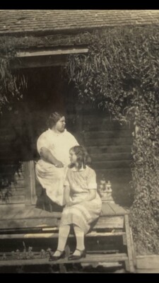 Dublin Texas 1920 s Plant Covered House Women Edmonds Studio Tx