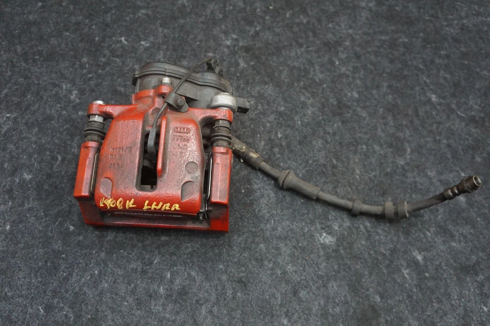 Rear Left Brake Caliper & Bracket Red OEM 95B615423E Porsche Macan 2015-18 - Image 3 of 4