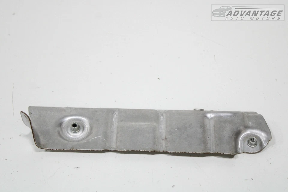 BMW G30 530I XDRIVE 2.0 2017-2020 turbocompresor superior protector térmico placa cubierta OEM Foto 3 de 4