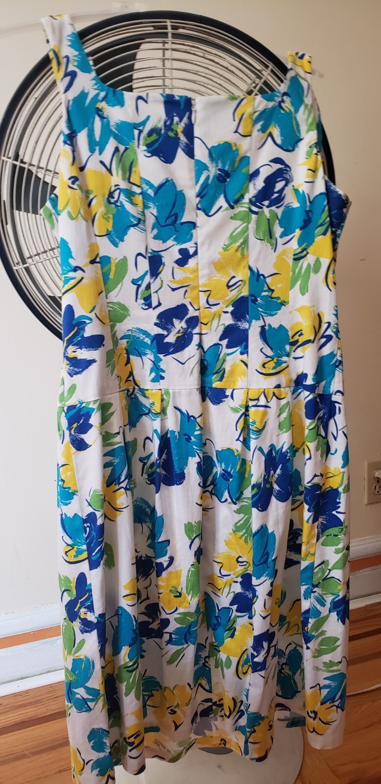 Chap Sleeveless Floral Dress image 2