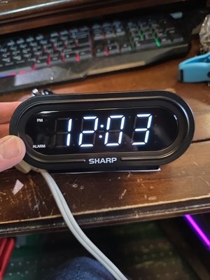 Sharp Digital Alarm Clock AccuSet, .9in White LED Display, SPC476 TESTED WORKING
