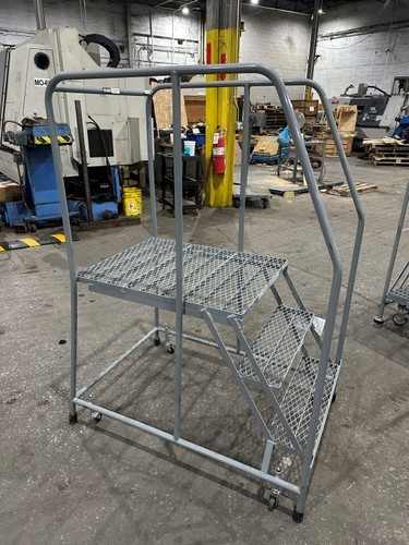 COTTERMAN 30"T / 3 STEPS PORTABLE STAIRS