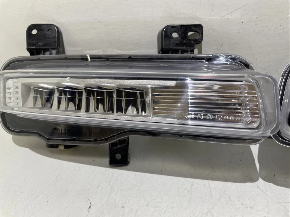 MINT! 2020 2021 2022 2023 Ford Explorer Driver & Passenger LED Fog Light Set OEM - Image 4 of 4