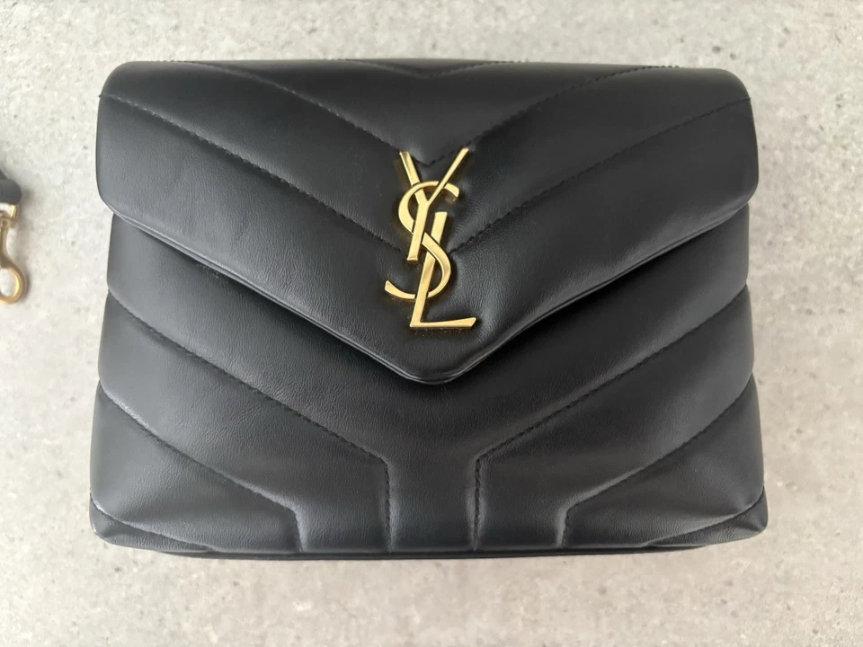 Saint Laurent Loulou Schultertasche Toy Schwarz Leder, Foto 2 von 5