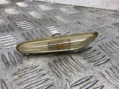 BMW 5 Touring E61 Kotflügelblinker vorne links 8382104 3.00 Diesel 22992171