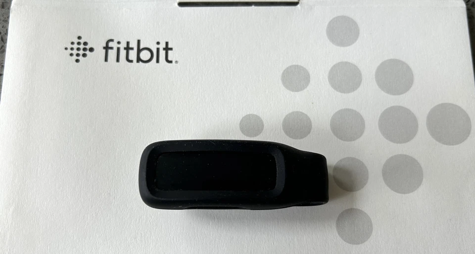 Fitbit, Waistband Clip, and Charging Leads Bundle - Please Read Description - Image 4 of 4