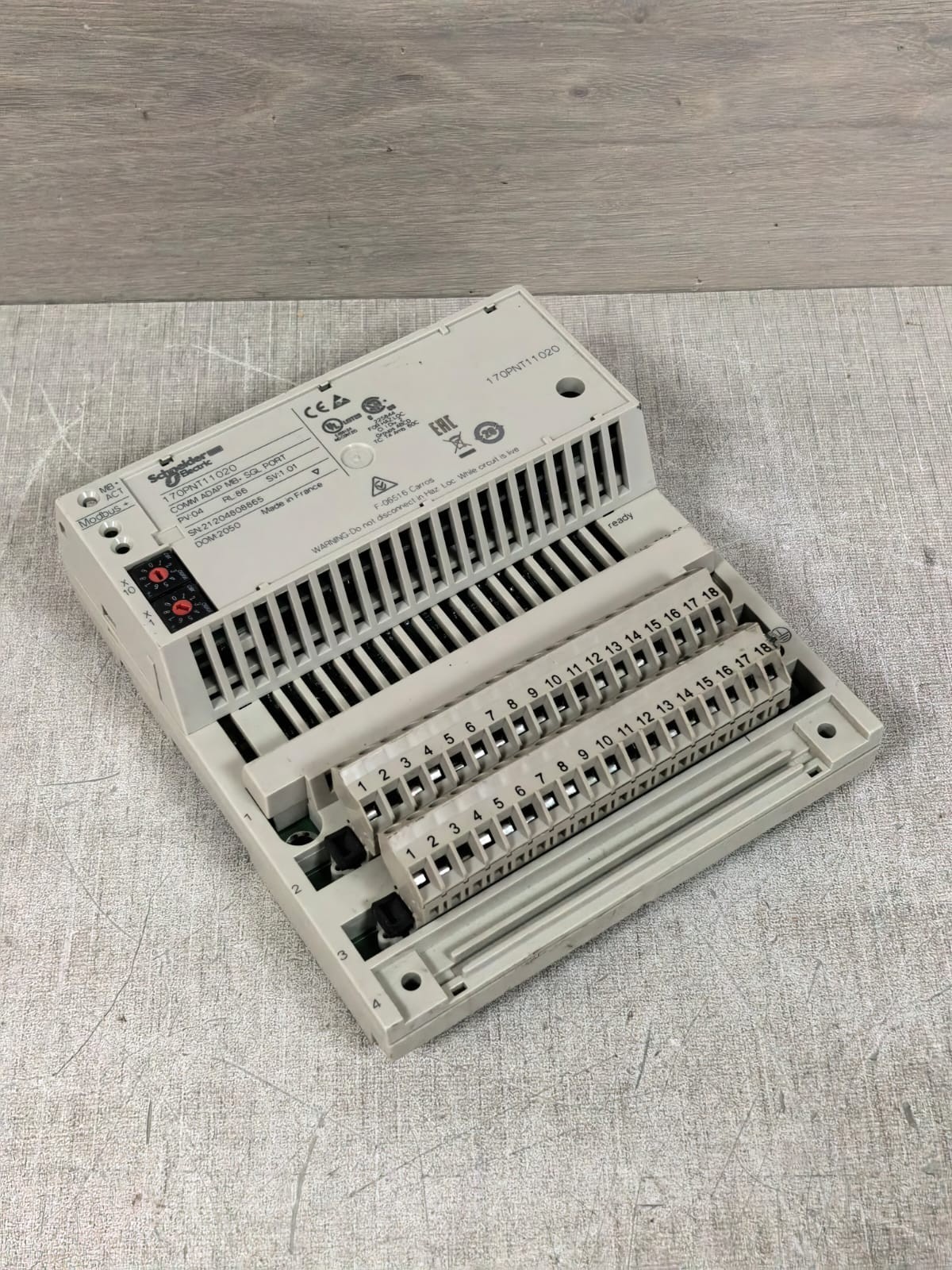 Schneider Electric 170PNT11020 PV:04 SCHNEIDER ELECTIRC 170PNT11020 TSX Momentum Comm Adapter w/Base 170AAO92100 PV04 5