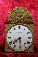 Französische  Comtoise Uhr Sonnen Emblem m Füllhörner Vorderpendel