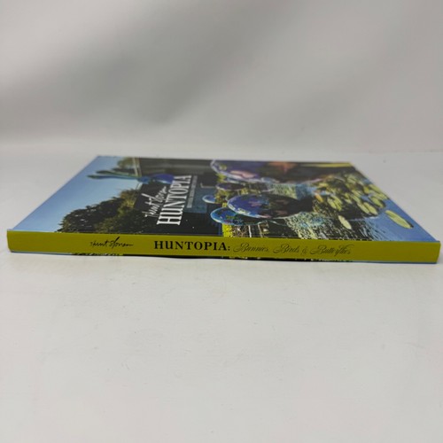 Hunt Slonem Huntopia Bunnies Birds & Butterflies, Hardcover - Picture 3 of 13