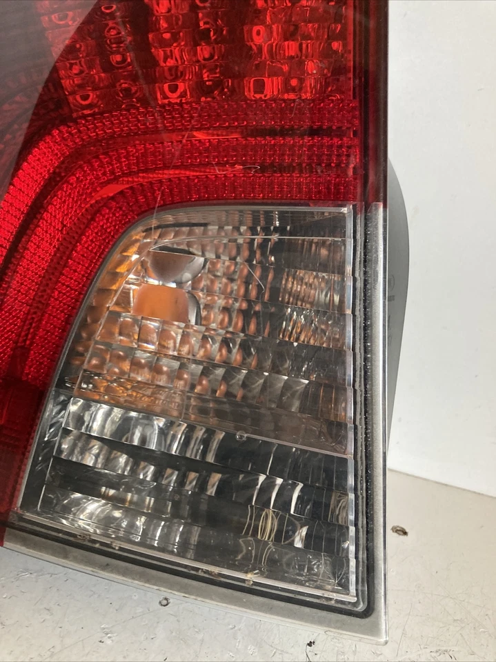 Volvo S40 Tail Light Rear Left 30744538 Genuine 2.0 Tdi 2009 R-Design - Изображение 4 из 4