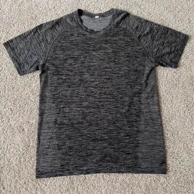 Lululemon Shirt Mens Medium M Gray Short Sleeve Metal Vent Tee Workout Gym