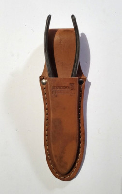 NICE Vintage pliers and leather sheath Baillys Plainsman FREE SHIPPING!!