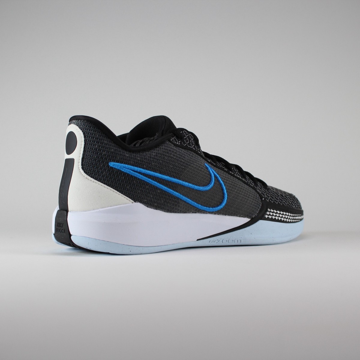 Nike Sabrina 1 'Family Bonds' FQ3381-001 Men's Size 9 / Women's