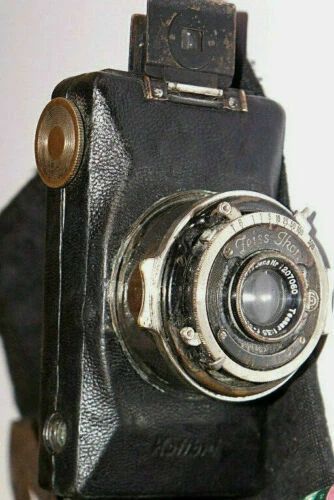 Appareils photo anciens reflex mono-objectif ZEISS