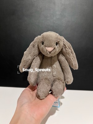 AUTHENTIC‼️ NWT Jellycat Small bashful Truffle Bunny 7“ - Retired