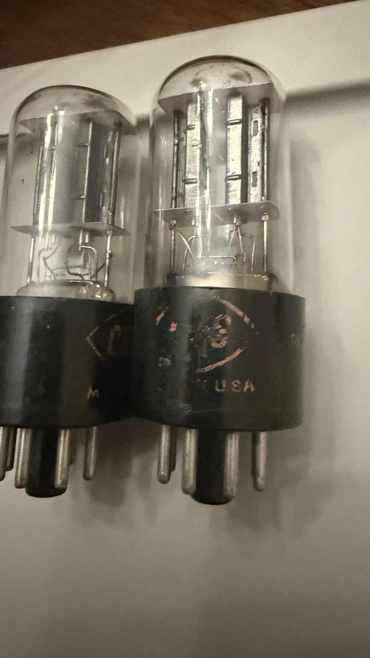 Par de tubos de audio CBS Hytron emparejado 6SN7 GT NOS placas negras inferiores D Getters Foto 3 de 4
