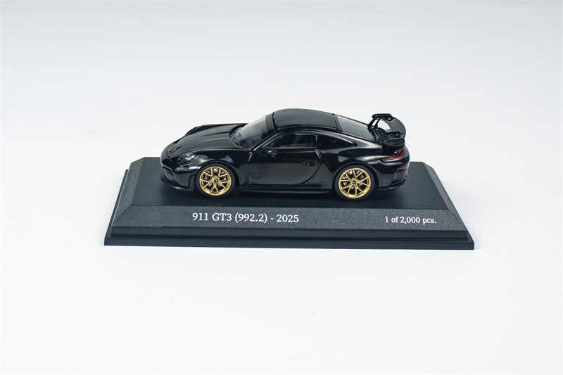 MINICHAMPS 1:64 Porsche 911 (992.2)/(992) GT3 RS - 2024 Diecast