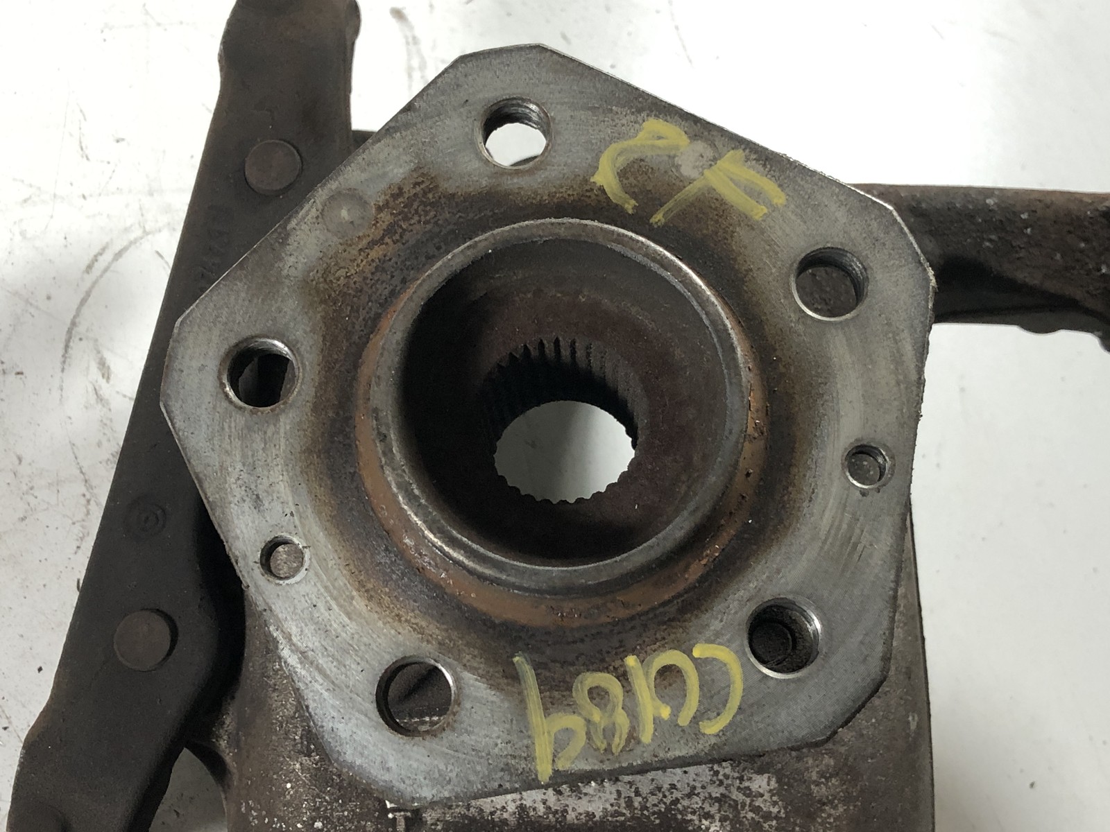 09-13 Maserati Quattroporte M139 Front Right Passenger Spindle Knuckle M145 10