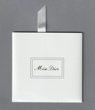 Cartes publicitaires + pochette  -  Miss Dior  de Christian Dior lot de 4 cartes