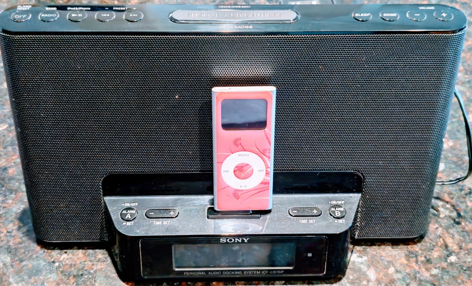 Sony ICF-CS15iP Dream Machine Speaker Clock Radio INCLUDES iPOD and 344 SONGS