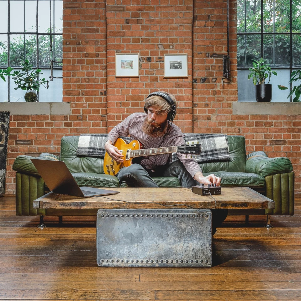 Audio Interface iD4 MKII, Class A Console Microphone Preamp (High Speed USB-C... - Image 3 of 4