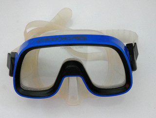 Snorkelling Swimming goggles with nose cover. Piccola