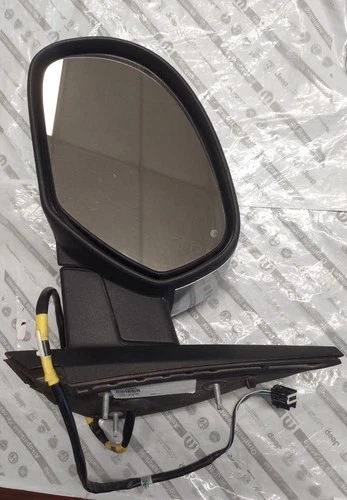 CHEVROLET CHEVY SILVERADO /GMC  SIERRA LEFT SIDE MIRROR OEM 751061AA