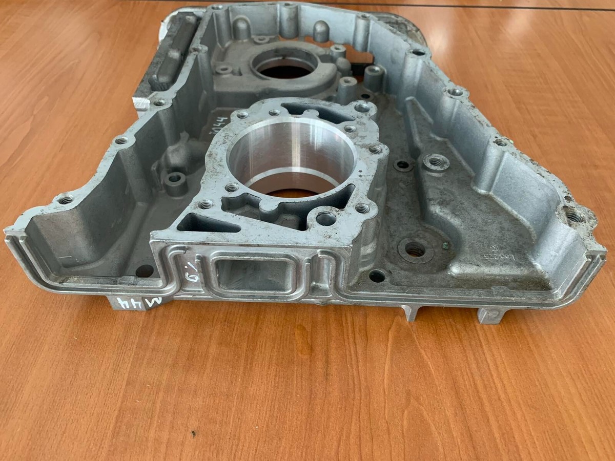 BMW E36/318is/318tiM44 Z3/M44 OIL PUMP LOWER TIMING CASE