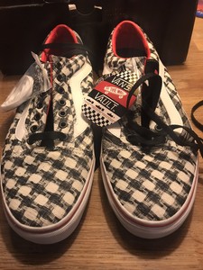 supreme vans low