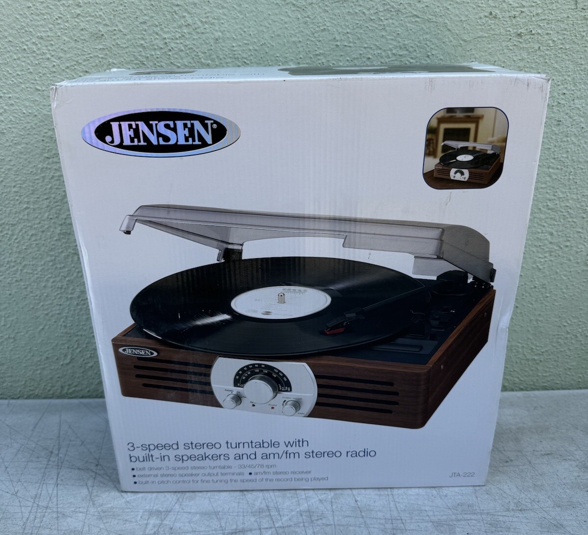Jensen 3-Speed Stereo Turntable AM/FM Stereo Radio Record Player
