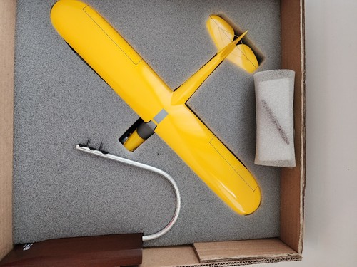 Piper J-3 Cub Yellow 1:24 scale Model # KPJ3T - Picture 2 of 6