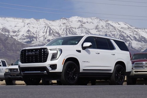 2025 GMC Yukon DENALI ULTIMATE - Picture 2 of 40