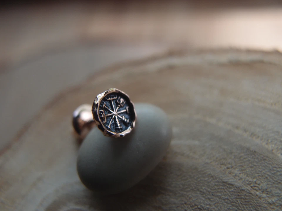 Brinco de ouro 14K viking bússola único presente viking unissex - Imagem 2 de 4