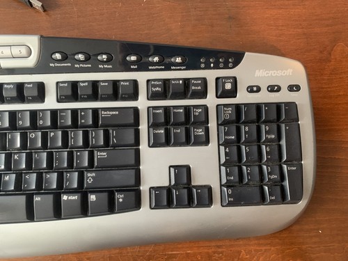 Microsoft Digital Media Pro USB Keyboard KC-0405 Model: 1031 Silver/Black Tested - Picture 2 of 10