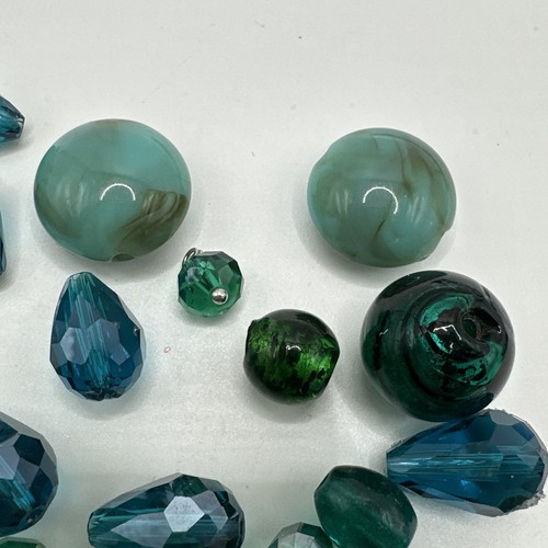 mixed teal green lot 40 piece glass faceted some dicroic beads crafting - Imagen 8 de 9