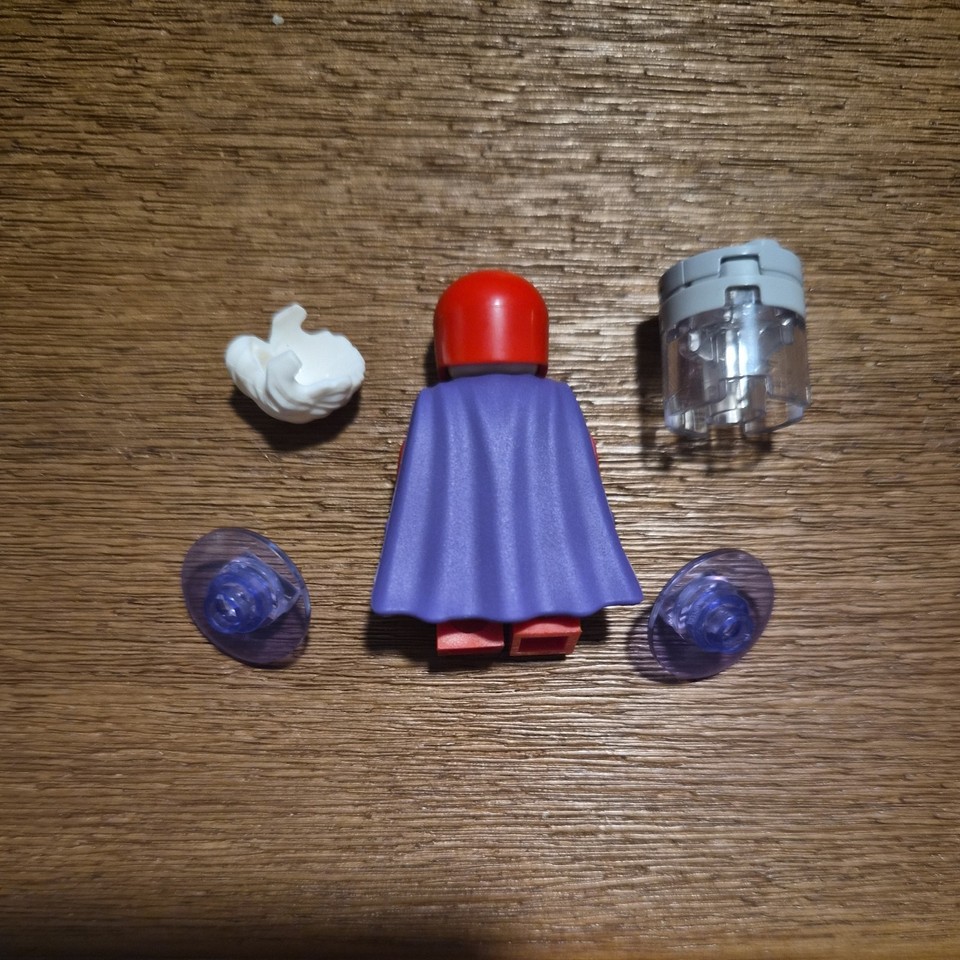 LEGO Marvel XMen Minifigure with Accessories from XMansion