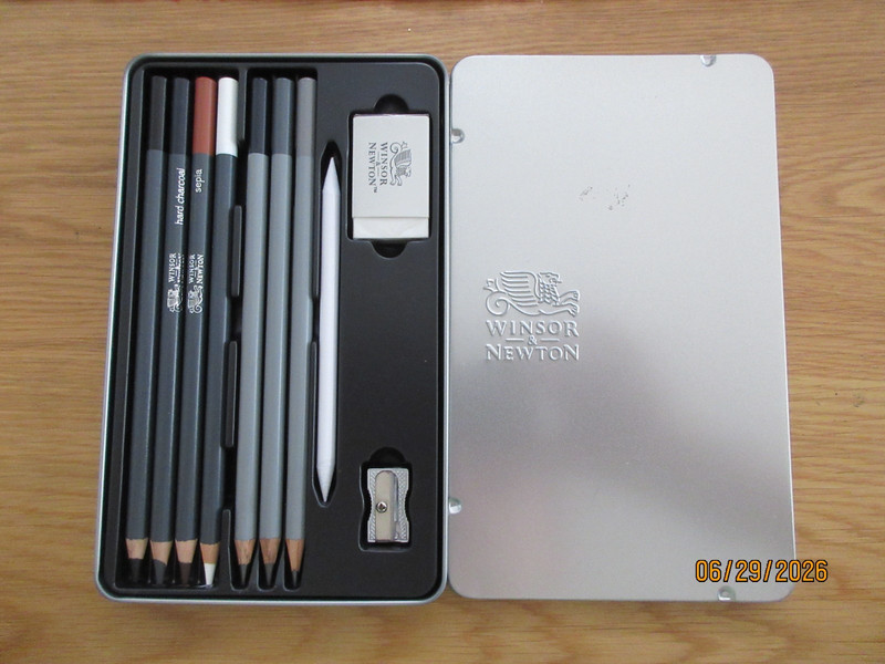 Windsor and Newton Sketching Set