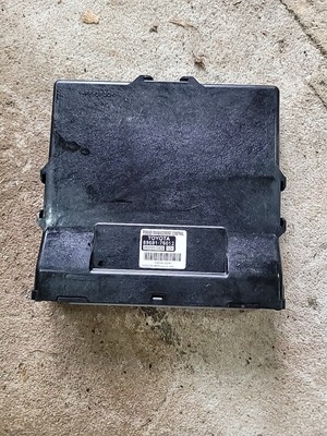 2014 15 16 Lexus CT200H Power Management ecm ecu computer 89681-76270 OEM 