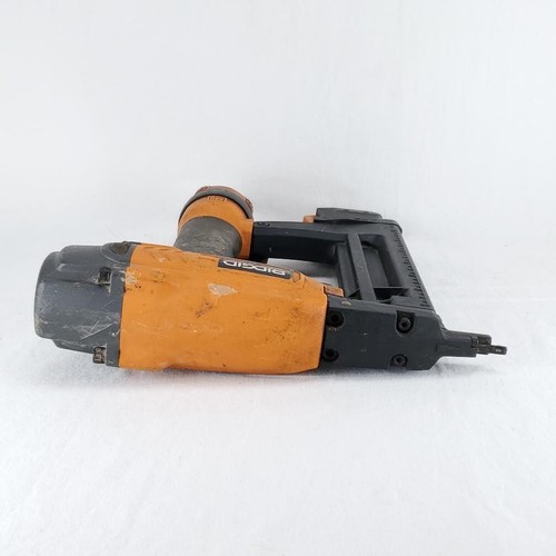 Ridgid 18-Gauge 1-1/2" Finish Stapler R150FSA (PB1027261) - Picture 4 of 6