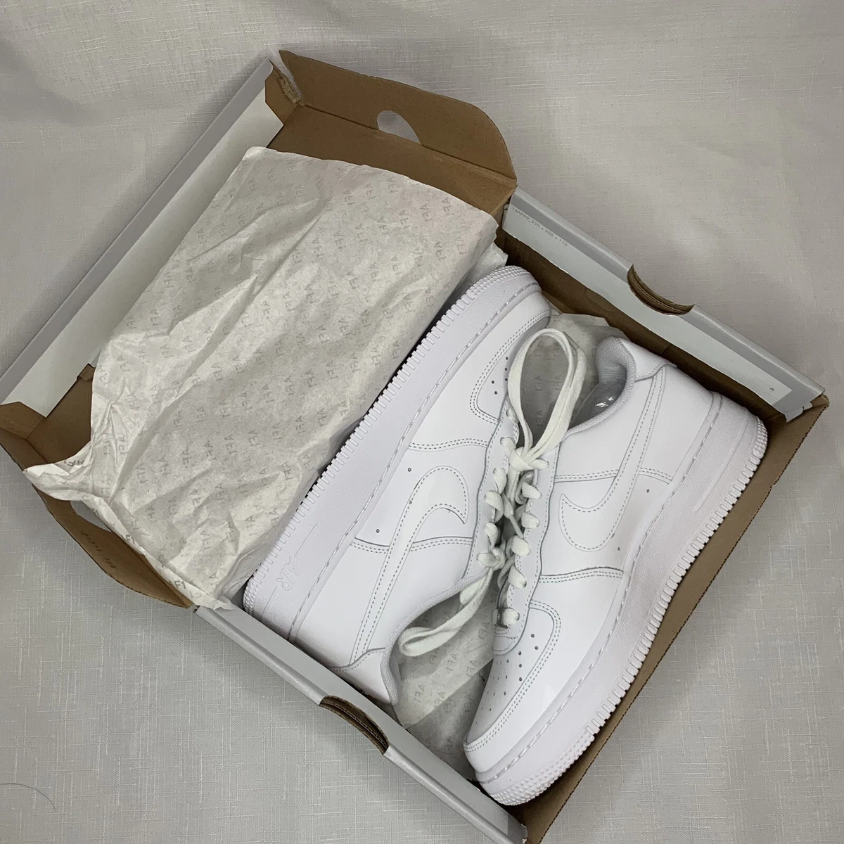 Nike air force 1 07 le low women's size 9 cheap
